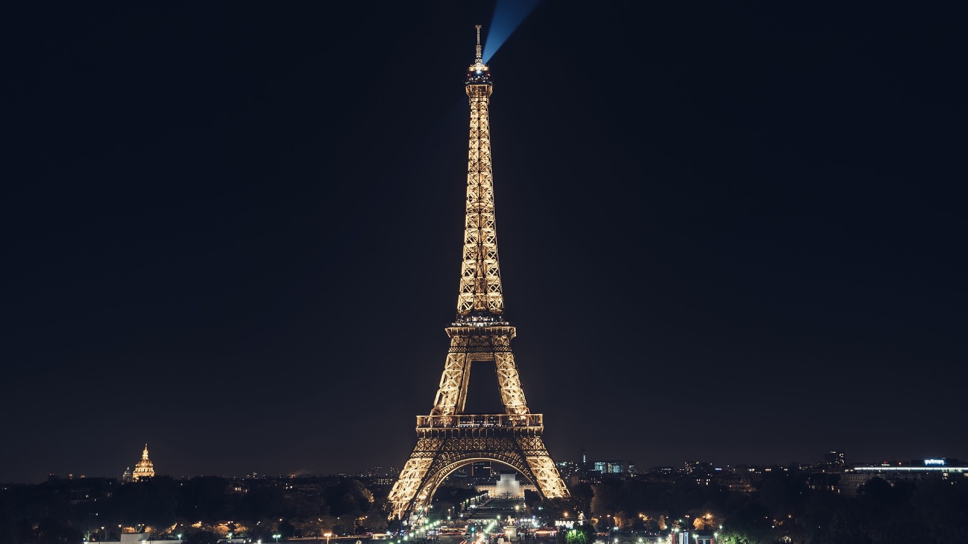 Eiffel tower wallpaper for mac